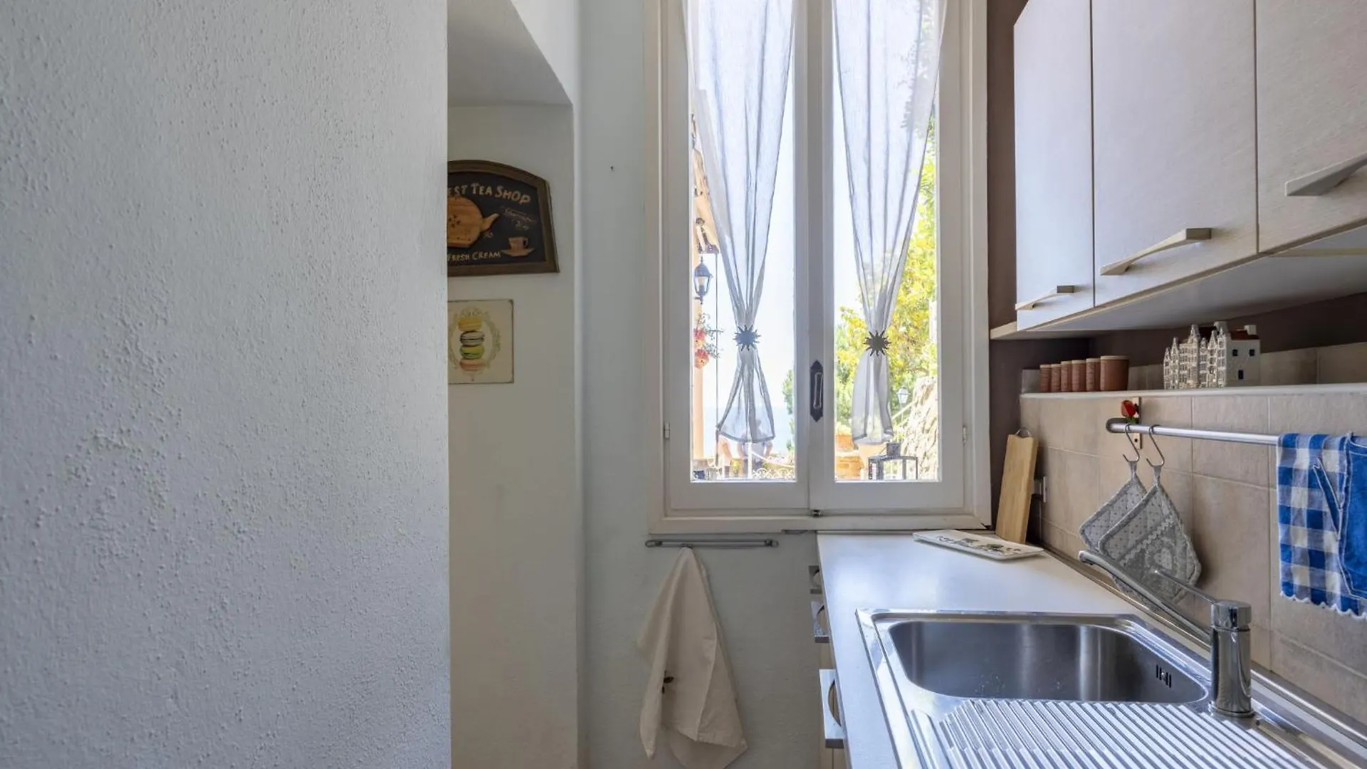 Apartment Paradise Corner By Interhome Latte